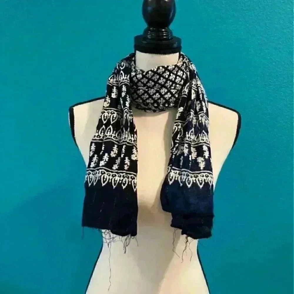 ⭐️ Black scarf